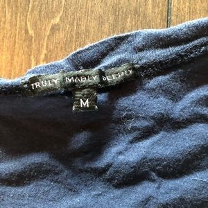 Navy tshirt. Gently used .